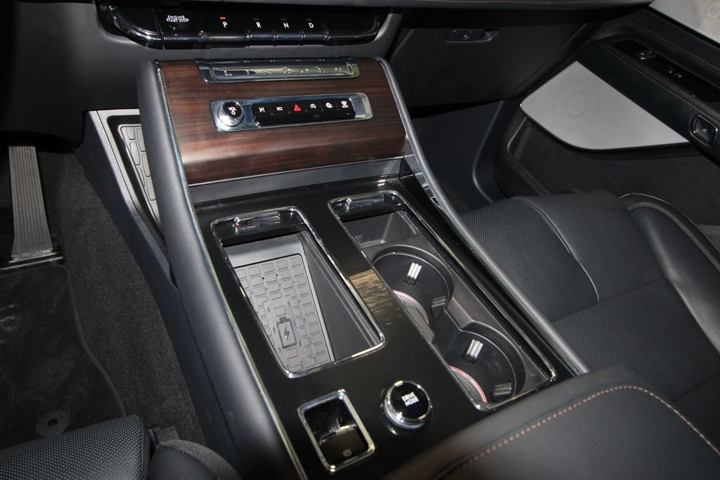 Used 2026 Lincoln Aviator Reserve AWD/4WD image 18