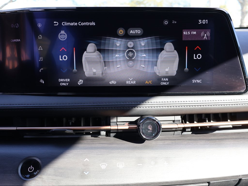 Used 2023 Nissan Ariya AWD image 49