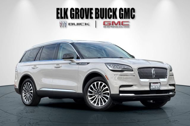Used 2022 Lincoln Aviator Reserve w/ Elements Package Plus AWD/4WD image 2