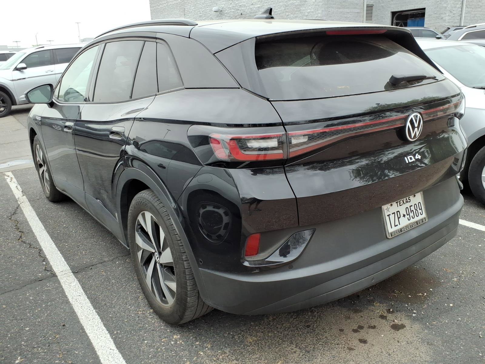 Used 2023 Volkswagen ID.4 Pro image 2