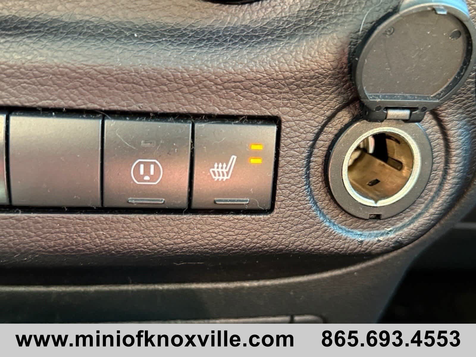 Used 2017 Jeep Wrangler Unlimited Sahara AWD/4WD image 27