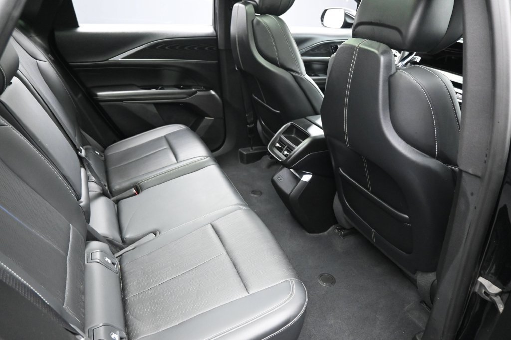Used 2024 Cadillac Lyriq Luxury RWD image 30