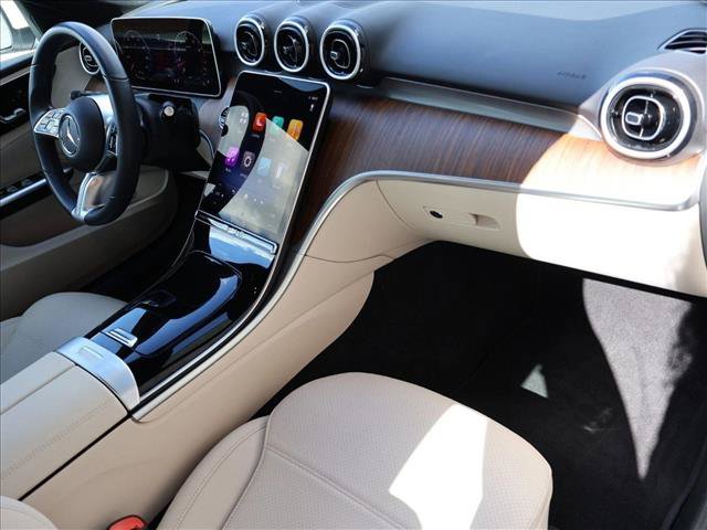 Used 2025 Mercedes-Benz C 300 4MATIC Sedan image 27