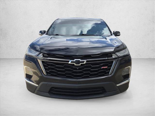 Used 2022 Chevrolet Traverse RS FWD image 2