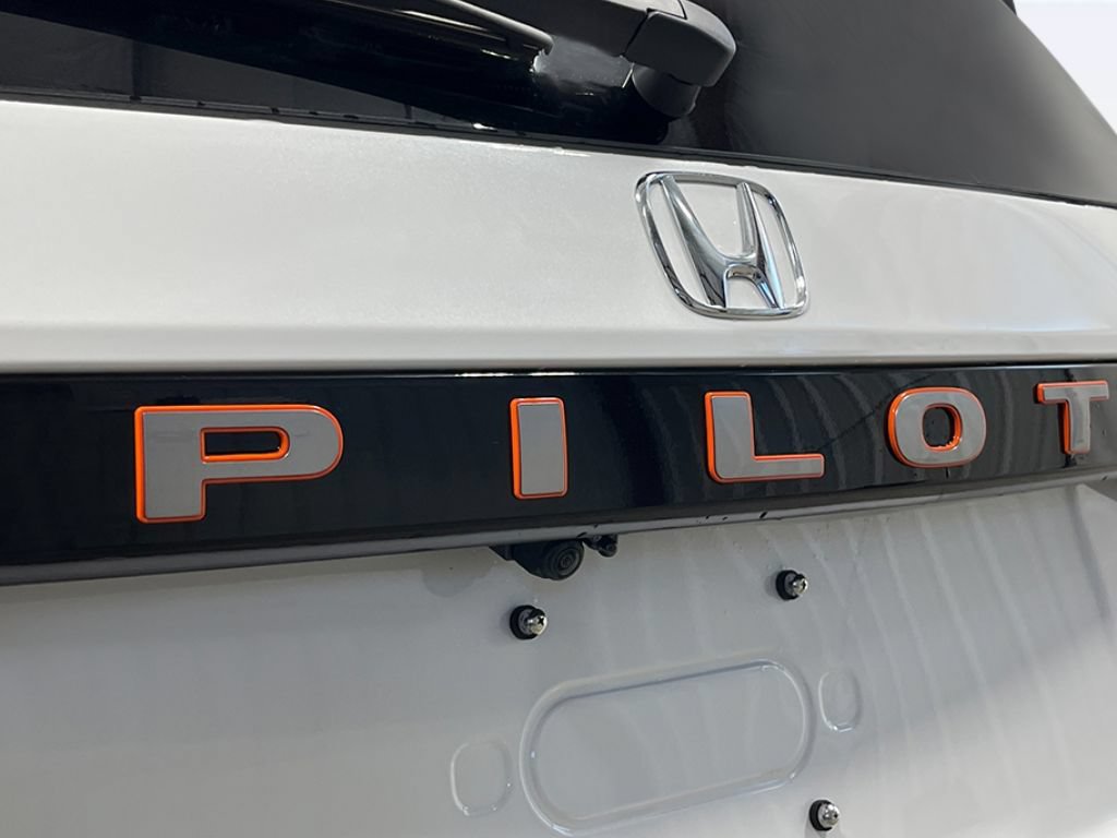 New 2026 Honda Pilot TrailSport image 9