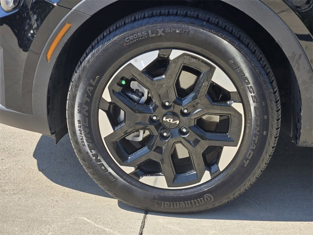 New 2025 Kia Sorento S w/ Panoramic Sunroof Package image 9