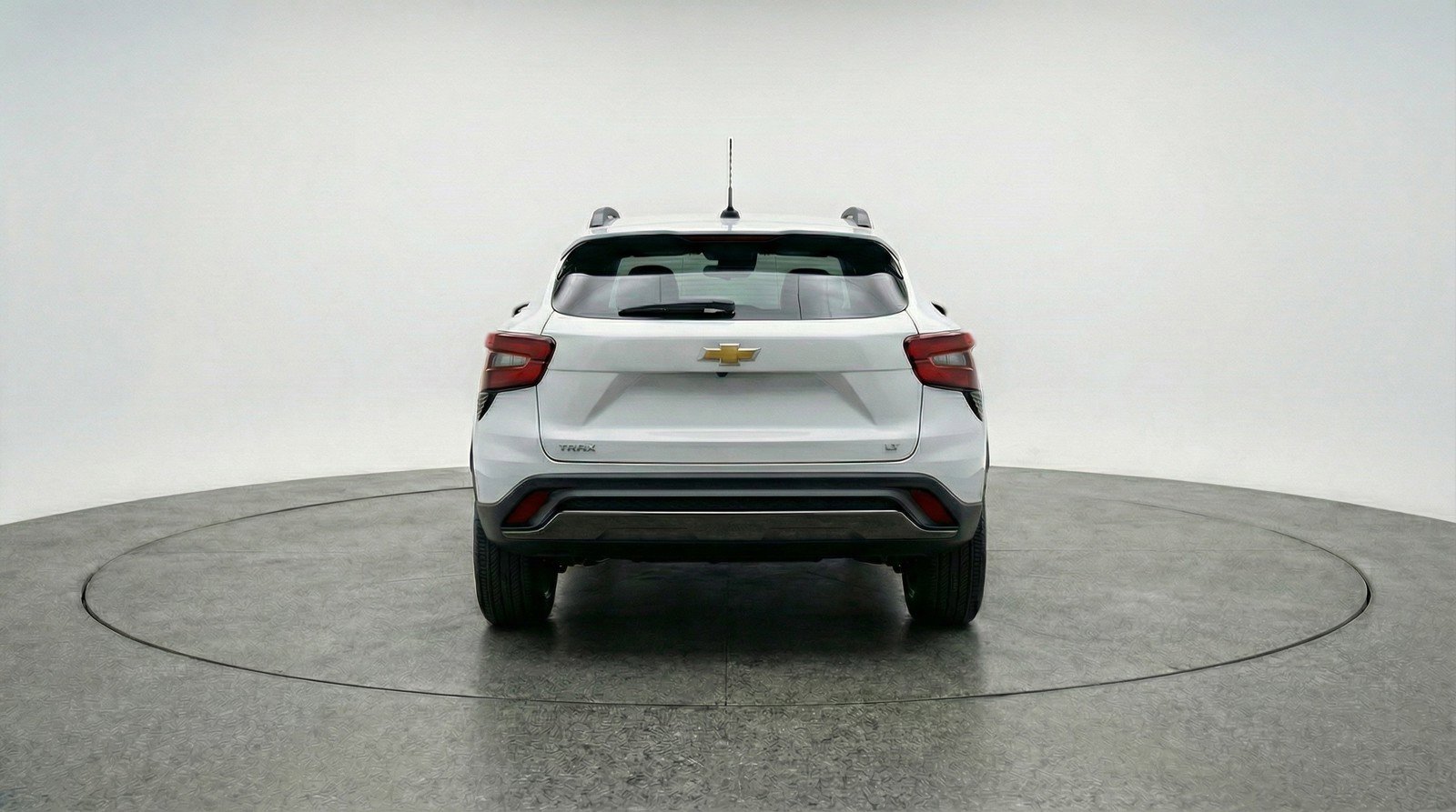 Used 2025 Chevrolet Trax LT FWD image 7