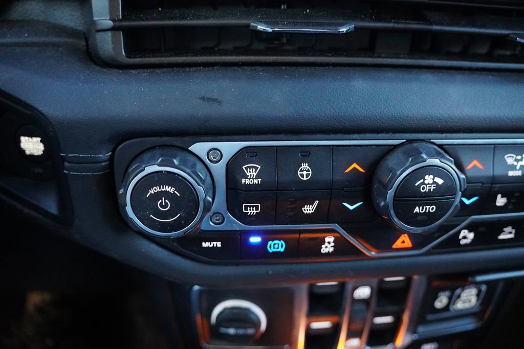 Used 2024 Jeep Wrangler Unlimited Rubicon 4xe w/ Technology Group image 6