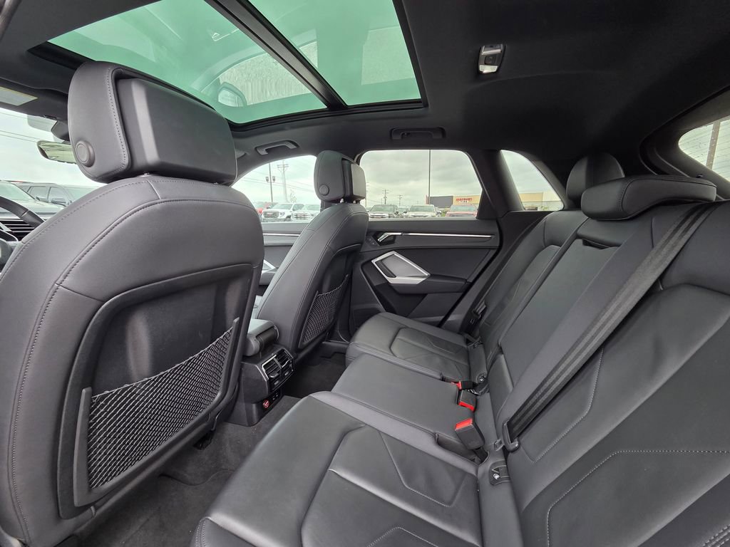 Used 2024 Audi Q3 2.0T Premium AWD/4WD image 27