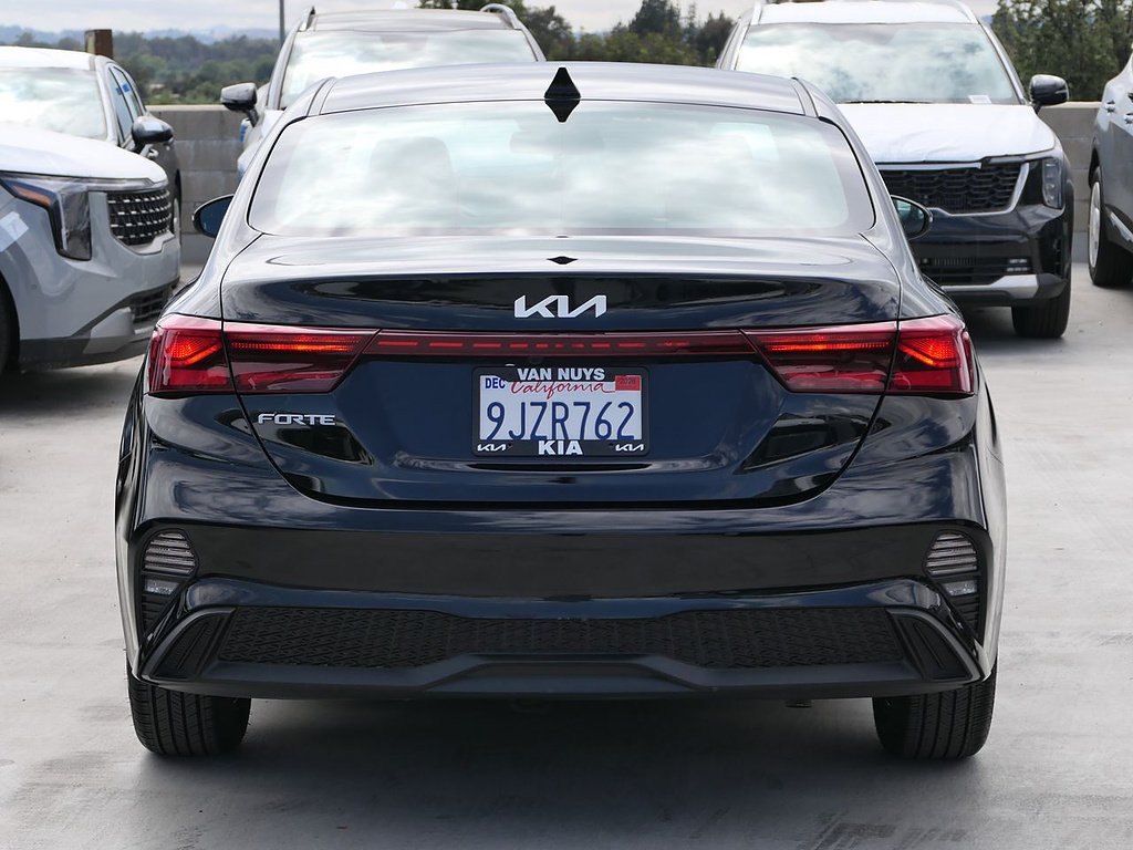 Used 2024 Kia Forte LXS w/ LXS Technology Package FWD image 4