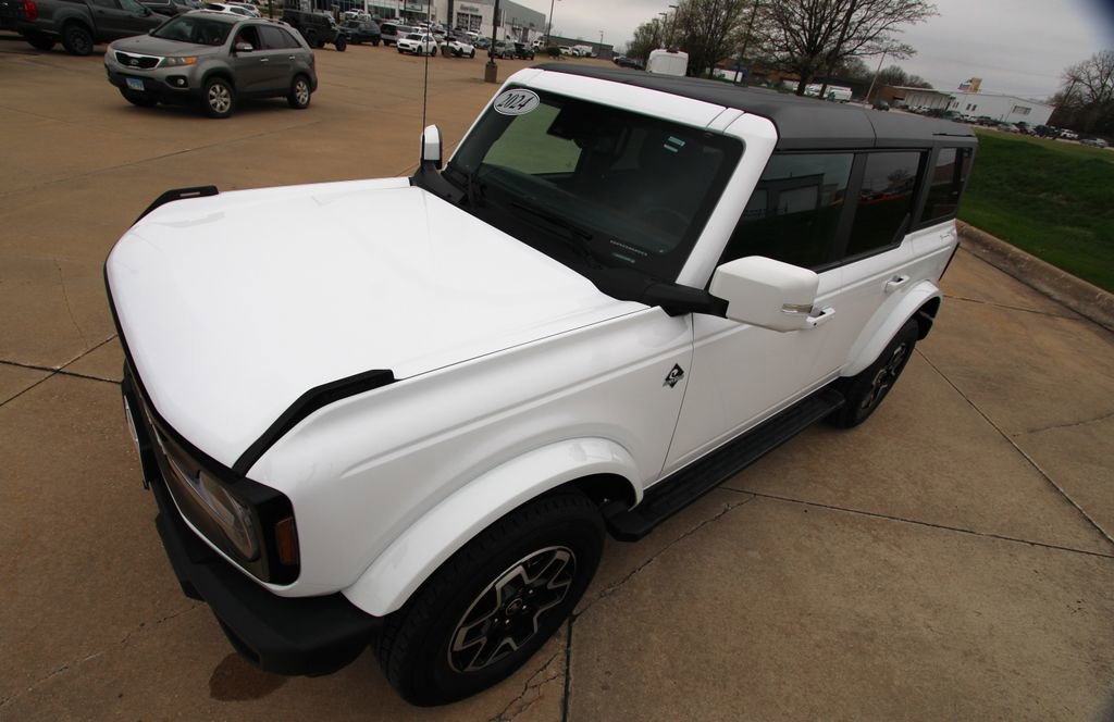 Used 2024 Ford Bronco Outer Banks image 18