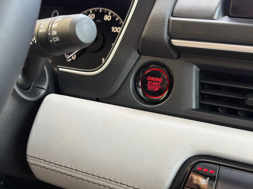 Certified 2025 Honda Pilot Touring image 33