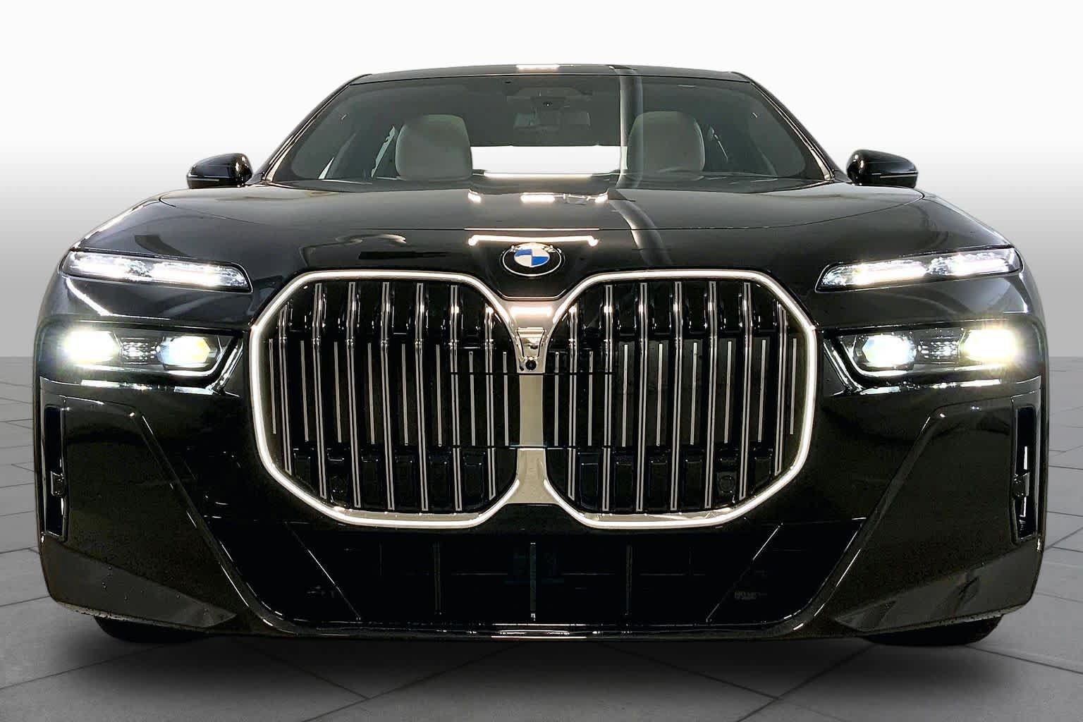 New 2026 BMW 740i xDrive w/ Executive Package AWD/4WD image 3