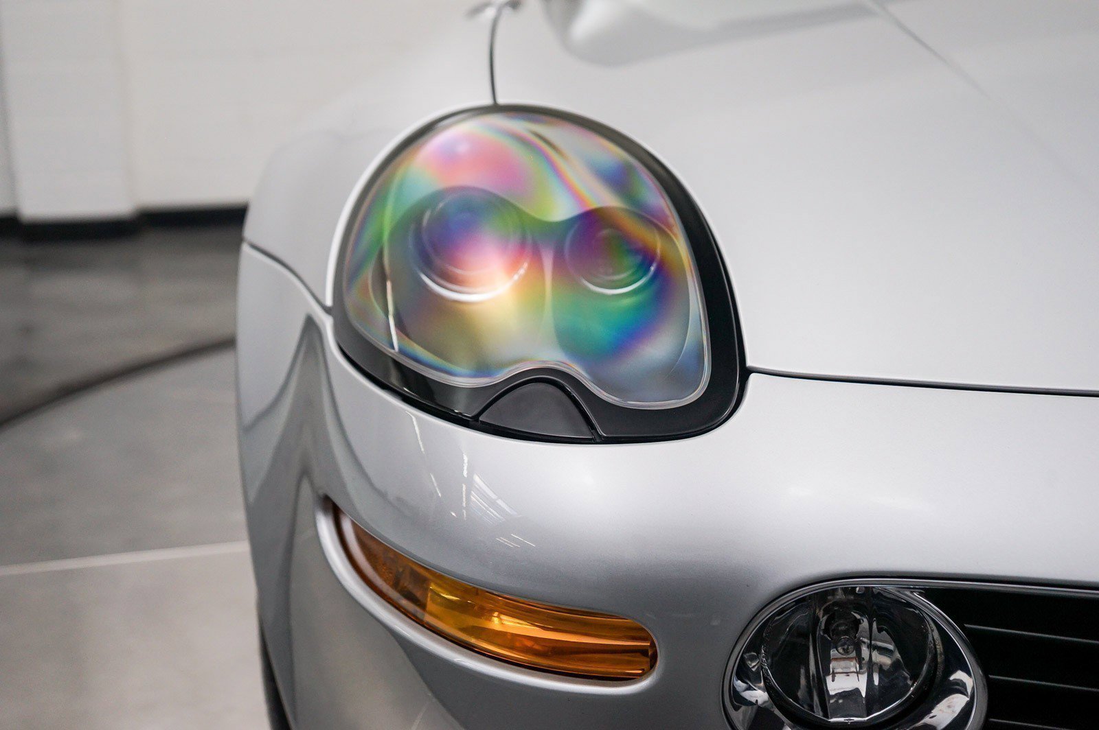 Used 2003 BMW Z8 RWD image 16