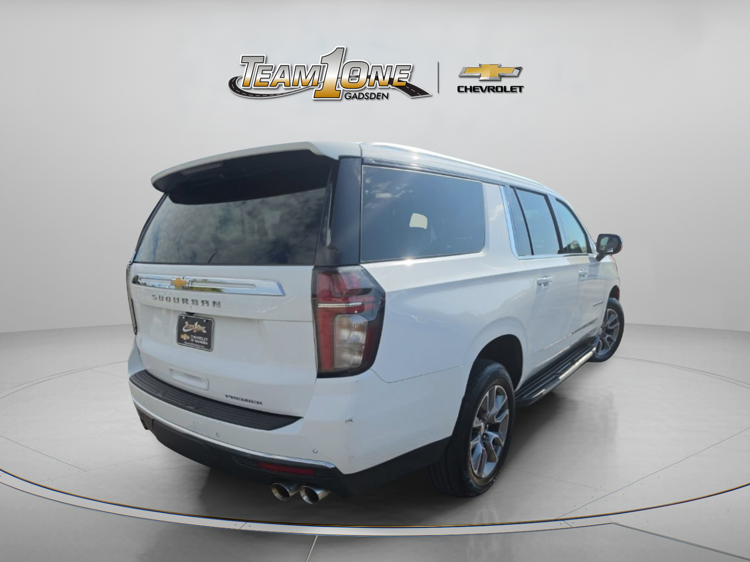 Used 2023 Chevrolet Suburban Premier AWD/4WD image 8