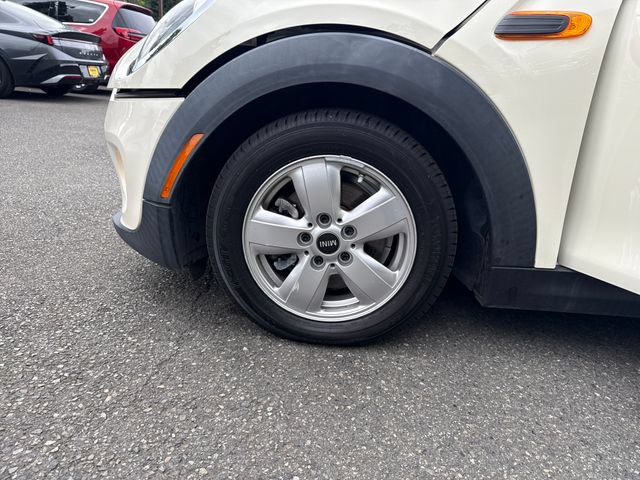 Used 2015 MINI Cooper 2-Door Hardtop FWD image 25