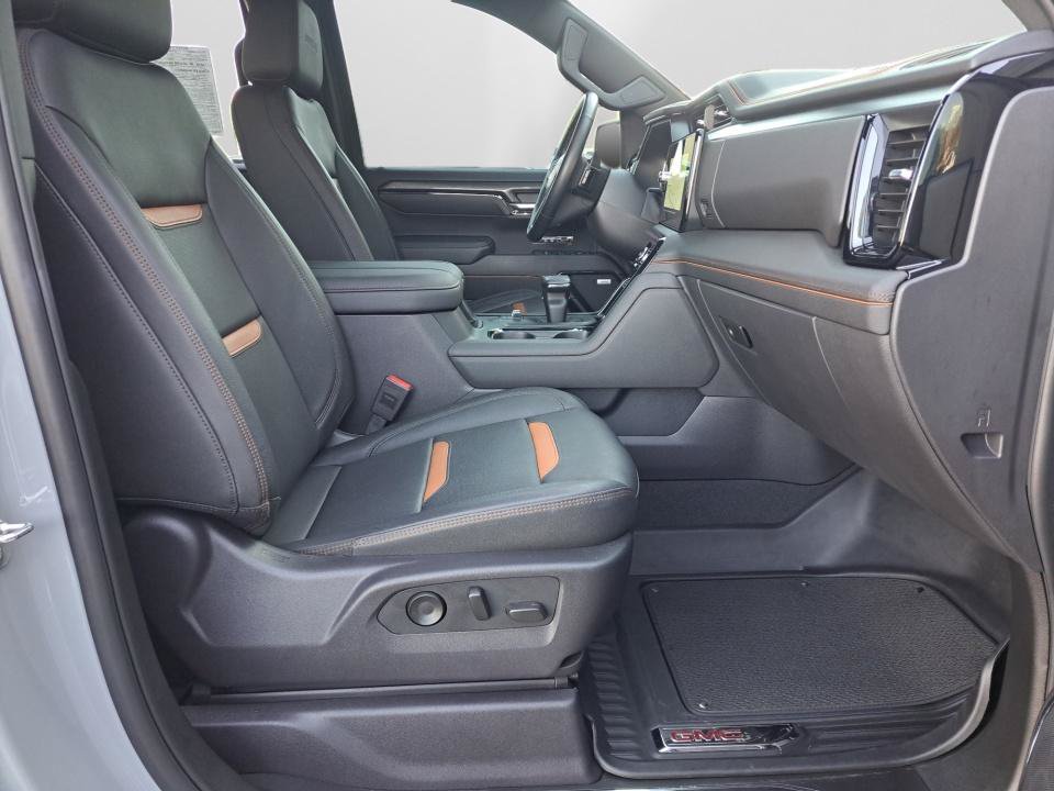 Used 2024 GMC Sierra 1500 AT4 w/ Technology Package AWD/4WD image 14