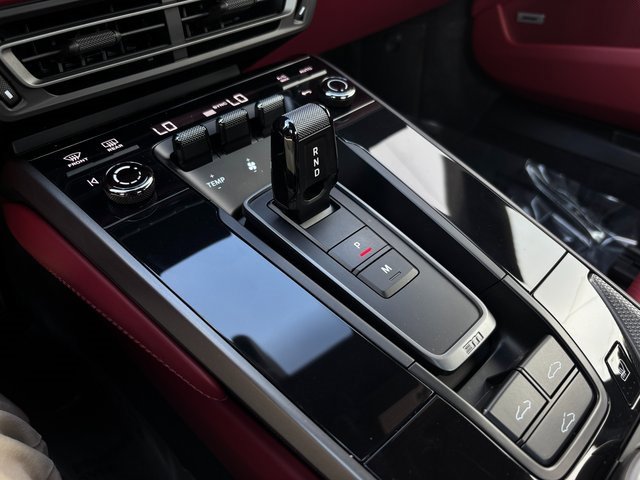 Certified 2022 Porsche 911 Carrera image 20