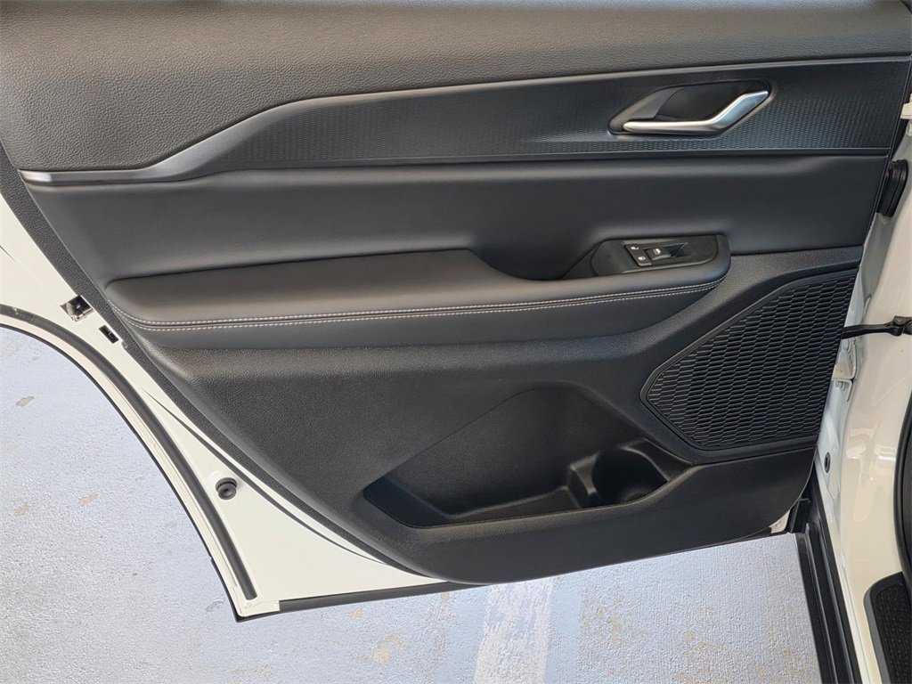 New 2025 Jeep Grand Cherokee L Altitude image 33