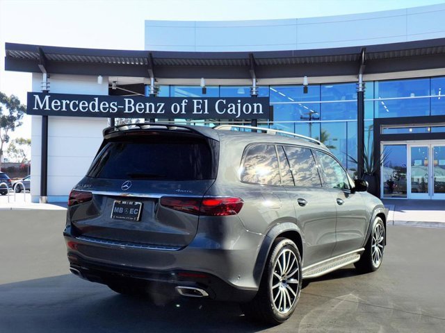 New 2026 Mercedes-Benz GLS 580 4MATIC image 3