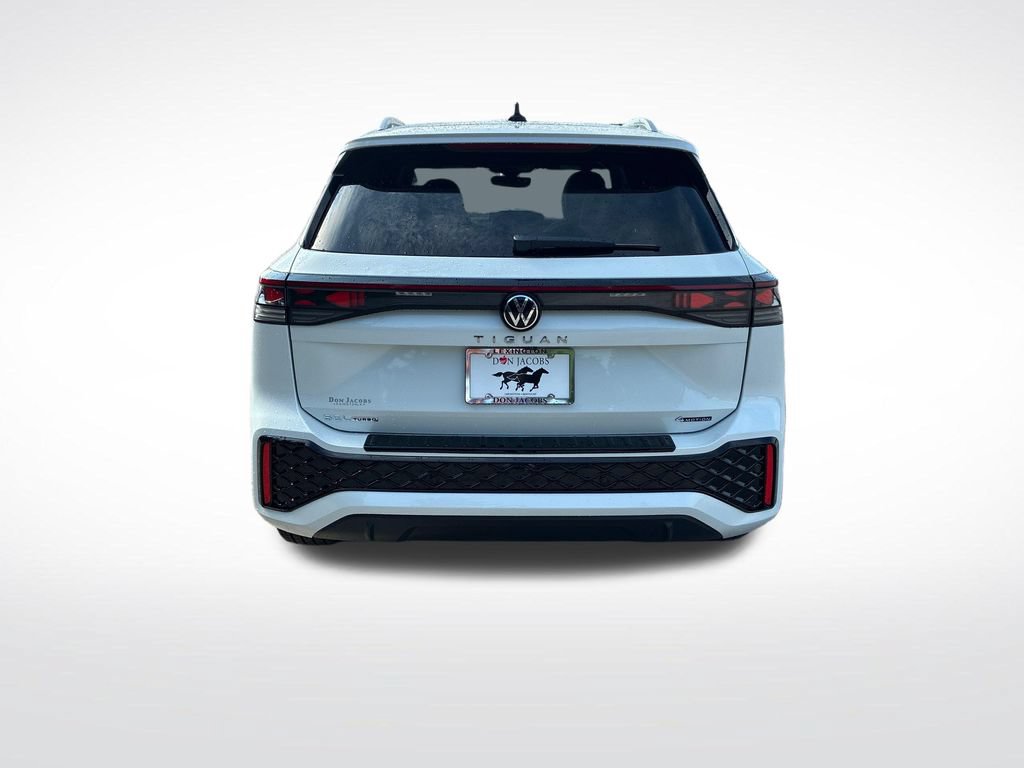 New 2026 Volkswagen Tiguan SEL R-Line AWD/4WD image 4