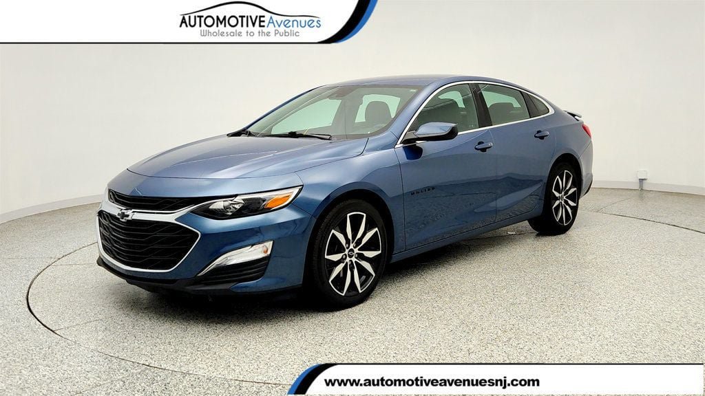 Used 2024 Chevrolet Malibu RS FWD image 1