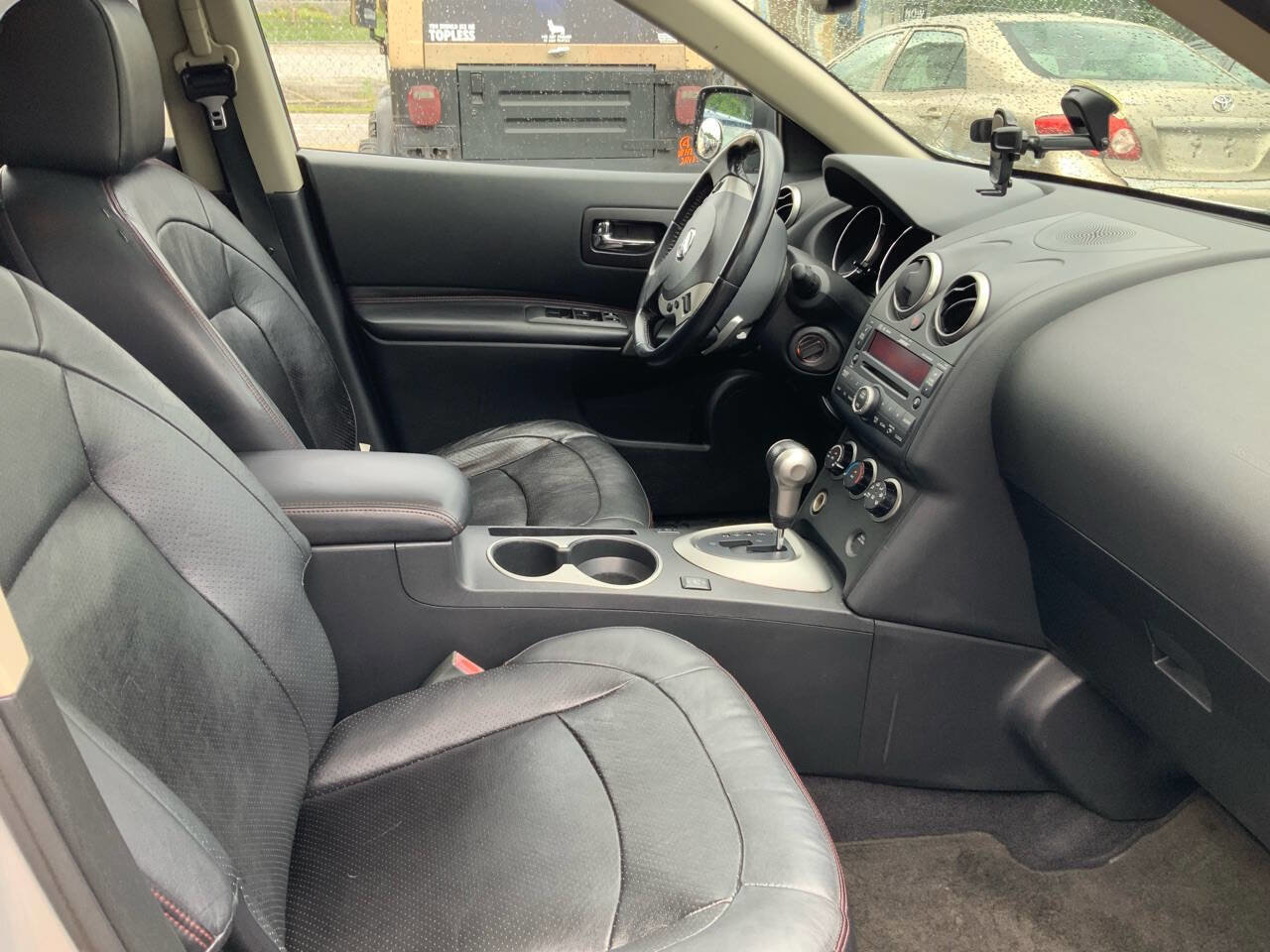 Used 2008 Nissan Rogue SL w/ Premium Pkg image 17