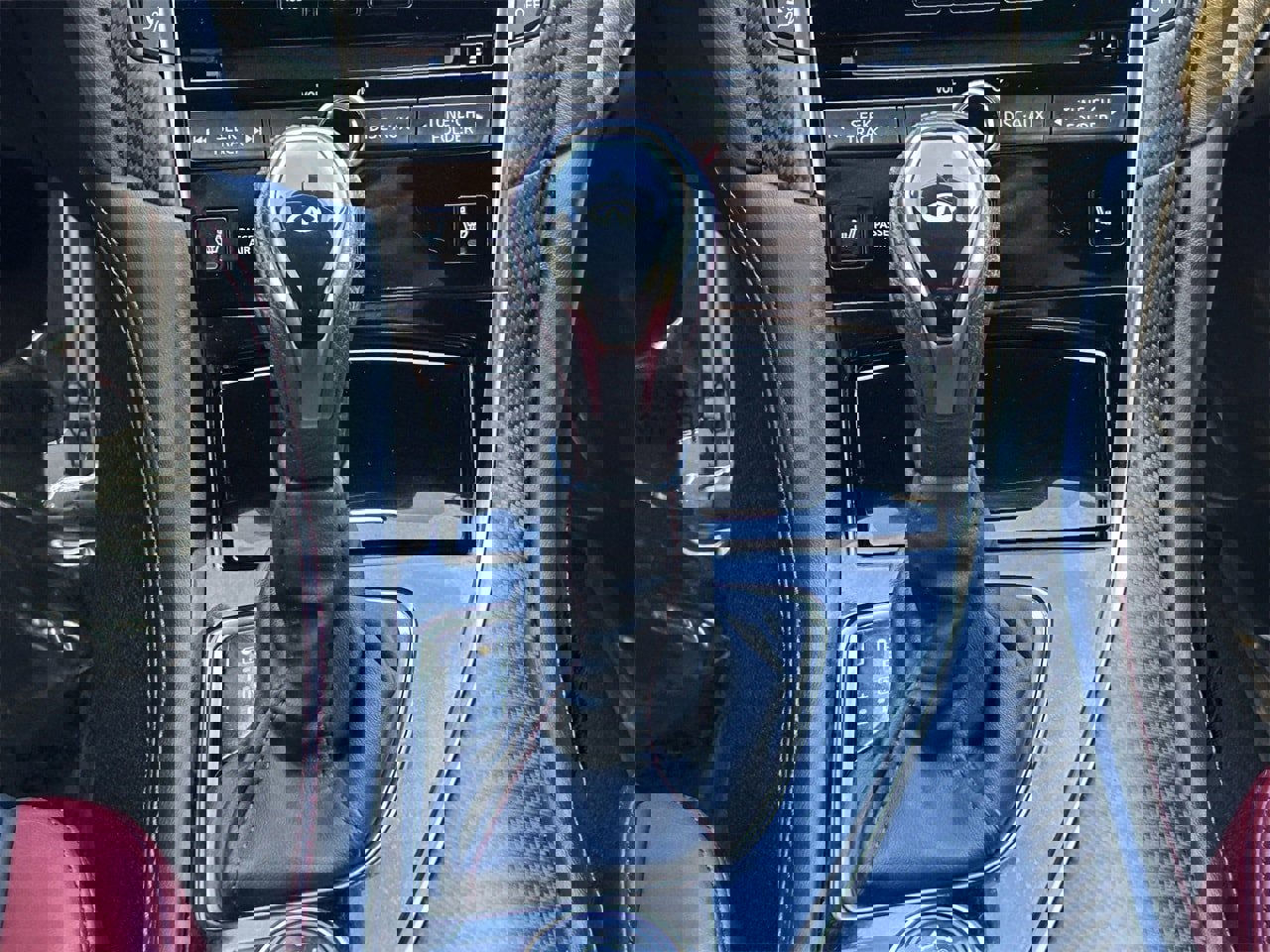 Certified 2022 INFINITI Q60 Red Sport 400 w/ Cargo Package image 18