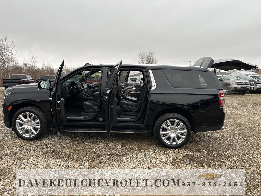 Certified 2024 Chevrolet Suburban High Country image 34