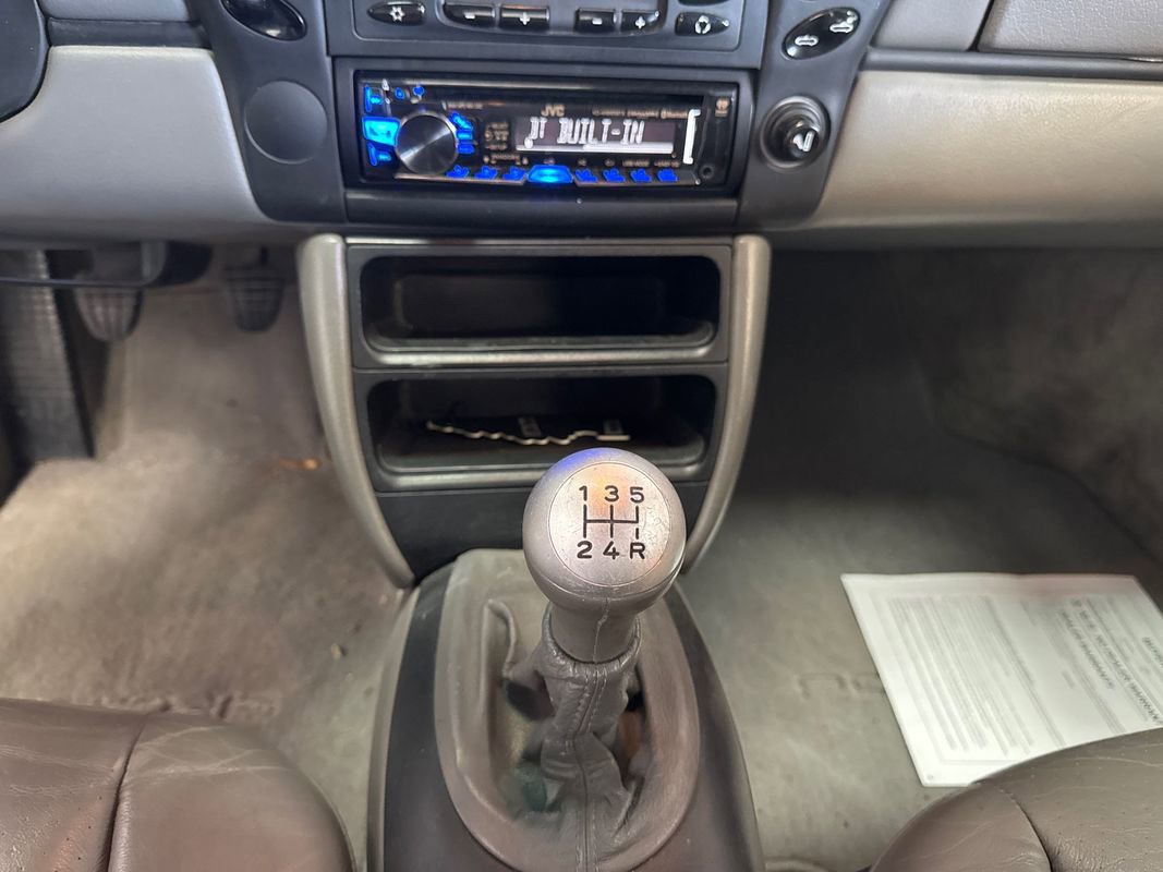 Used 2000 Porsche Boxster image 13