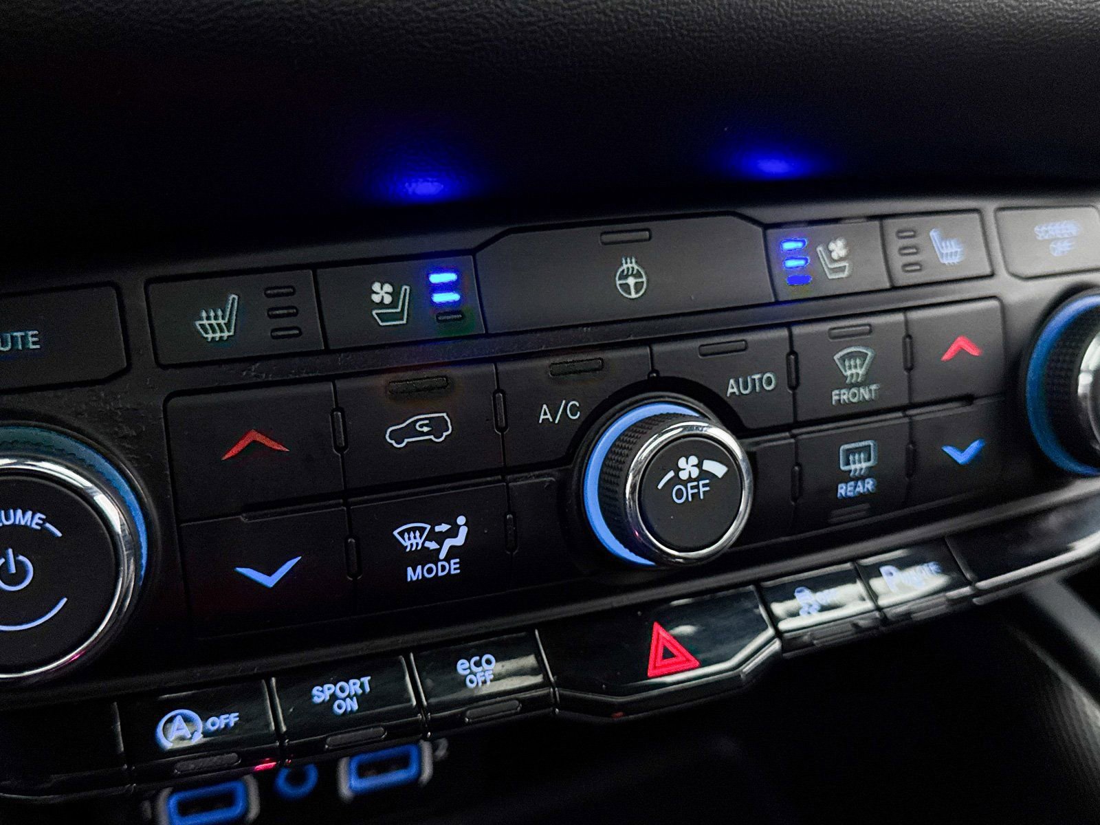 Used 2024 Dodge Durango GT image 28