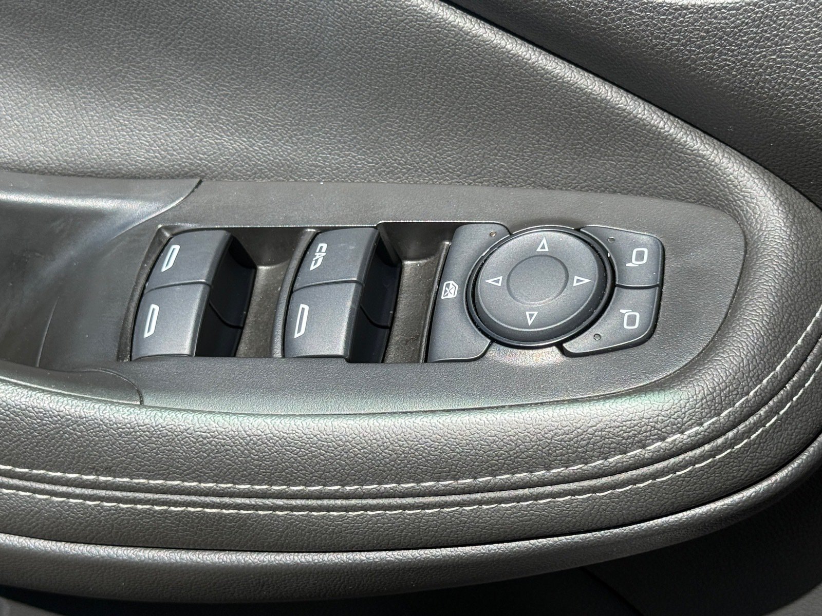 Used 2024 Buick Encore GX Preferred FWD image 24