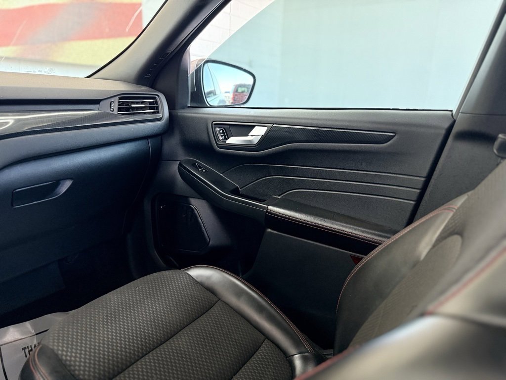 Used 2023 Ford Escape ST-Line Select w/ Tech Pack #2 image 17