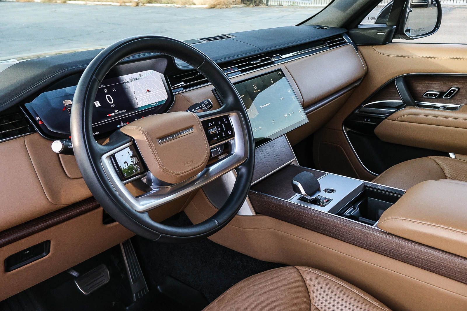 Certified 2024 Land Rover Range Rover SE AWD/4WD image 28