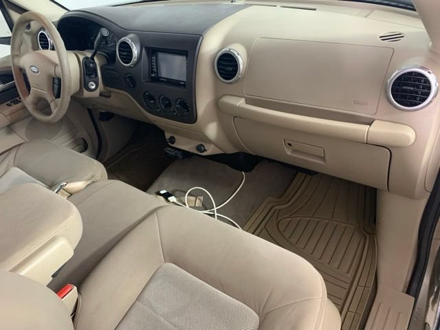Used 2003 Ford Expedition XLT AWD/4WD image 7