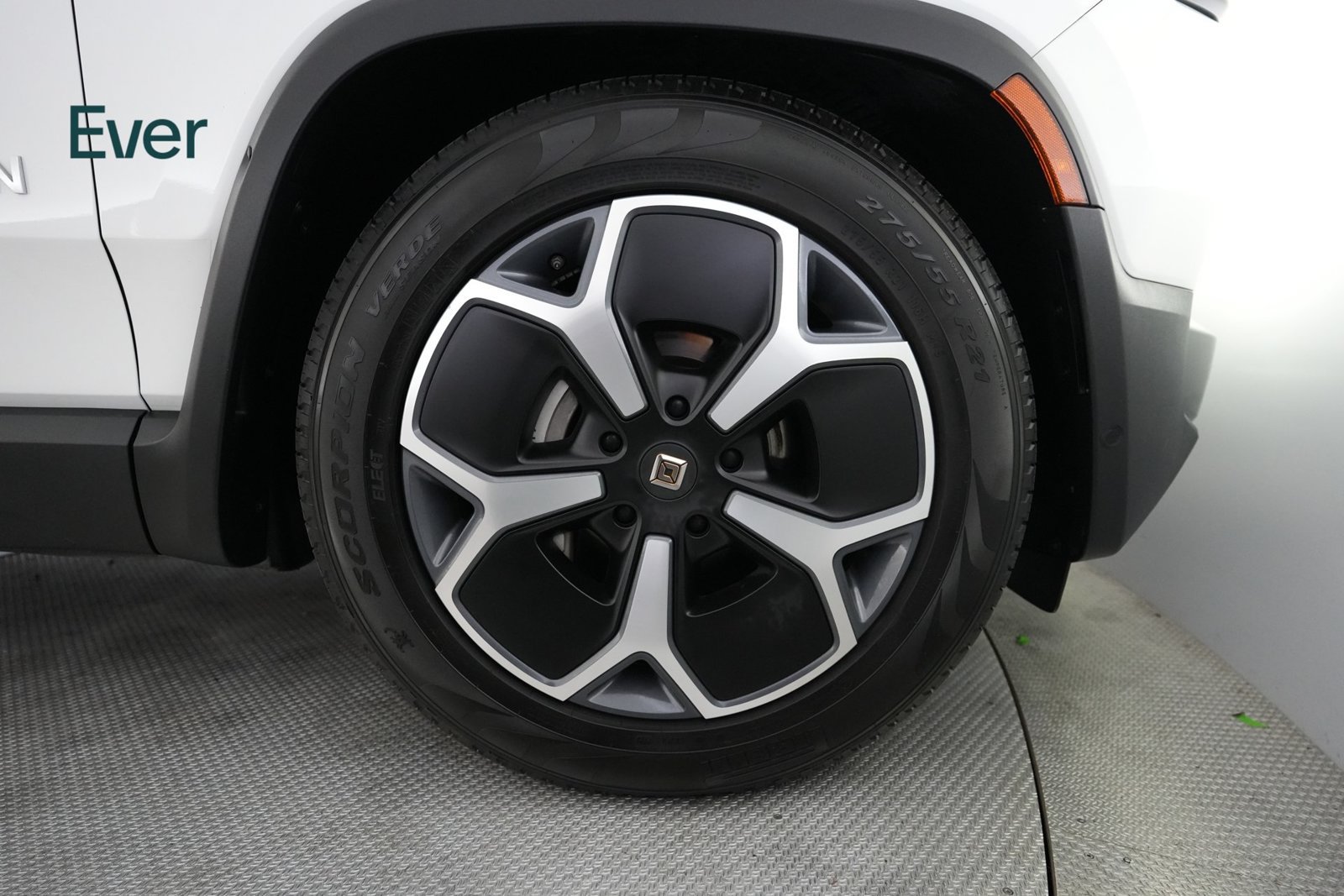 Used 2023 Rivian R1T Adventure Dual AWD/4WD image 20