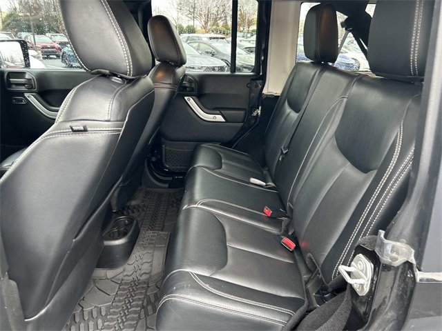Used 2016 Jeep Wrangler Unlimited Rubicon image 16