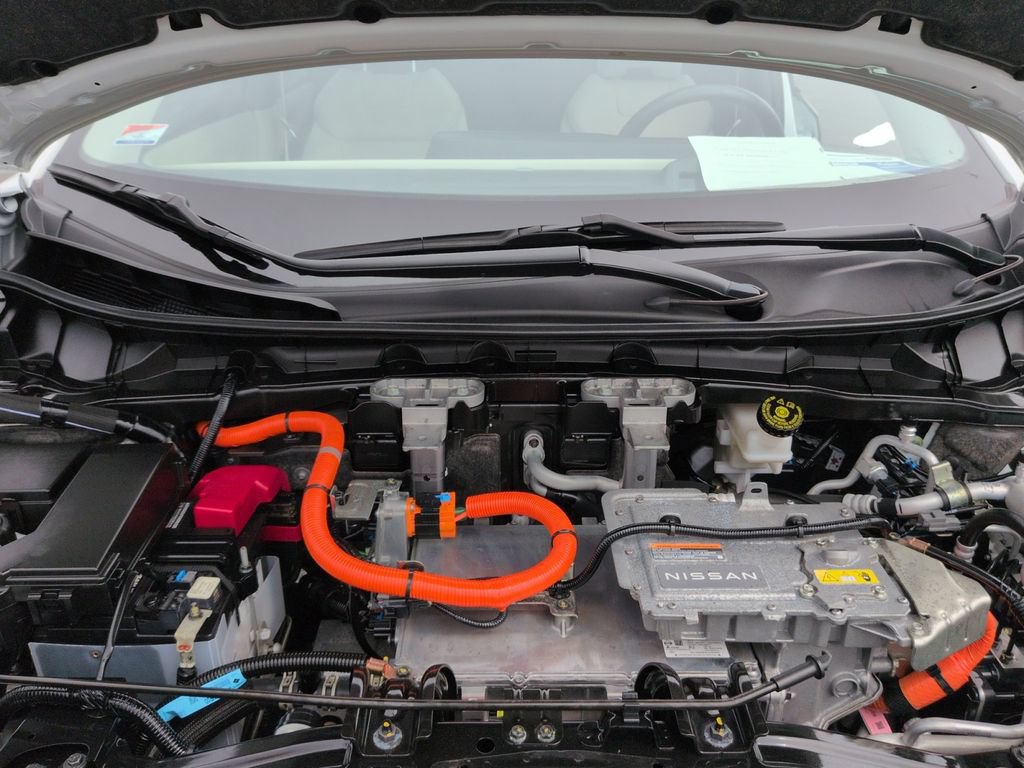 Used 2024 Nissan Ariya AWD image 31