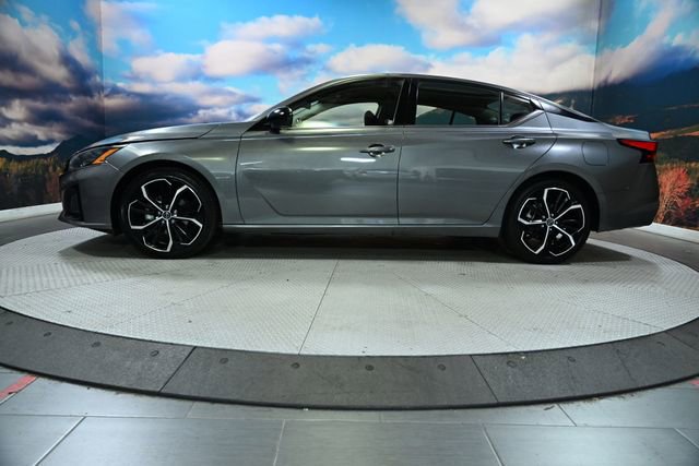 Used 2024 Nissan Altima 2.5 SR image 5