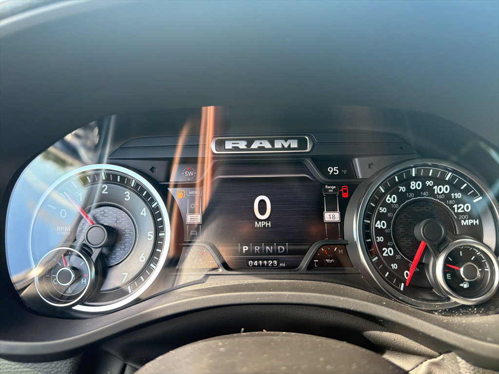 Used 2022 RAM 1500 Laramie RWD image 9