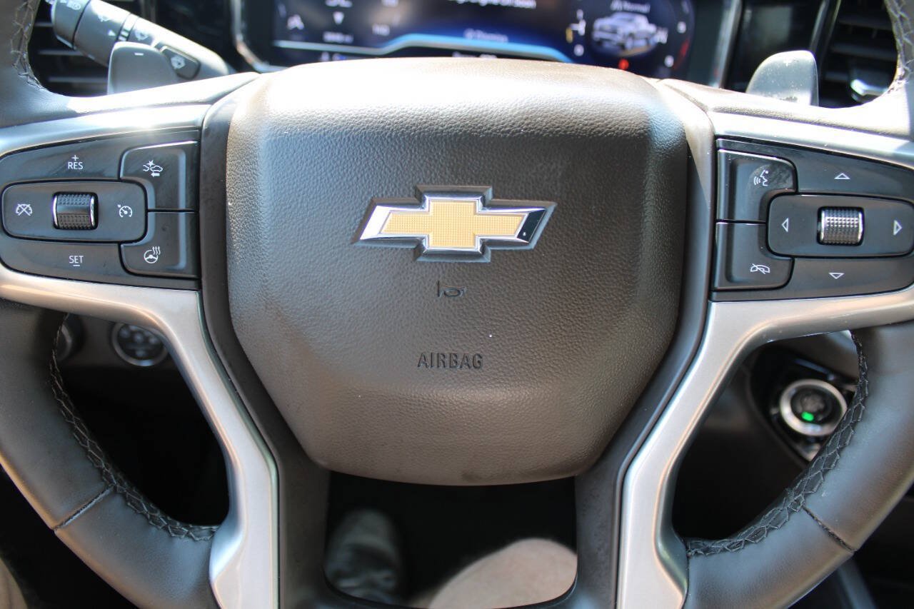 Used 2024 Chevrolet Silverado 1500 LTZ AWD/4WD image 14