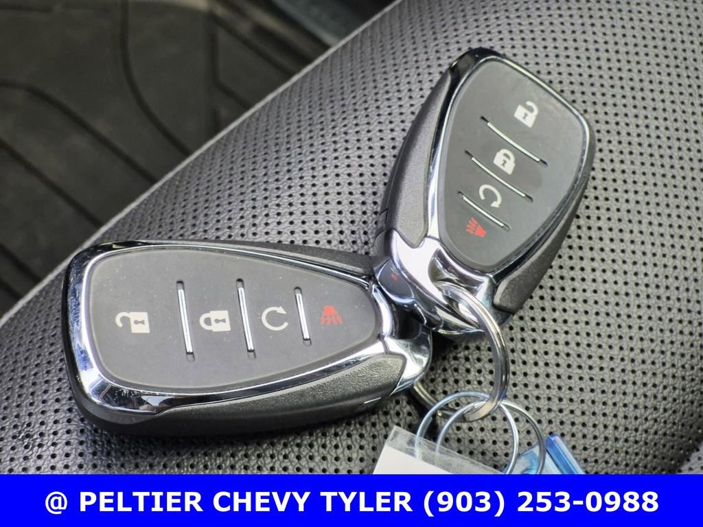 Used 2025 Chevrolet Trax RS w/ Driver Confidence Package FWD image 35