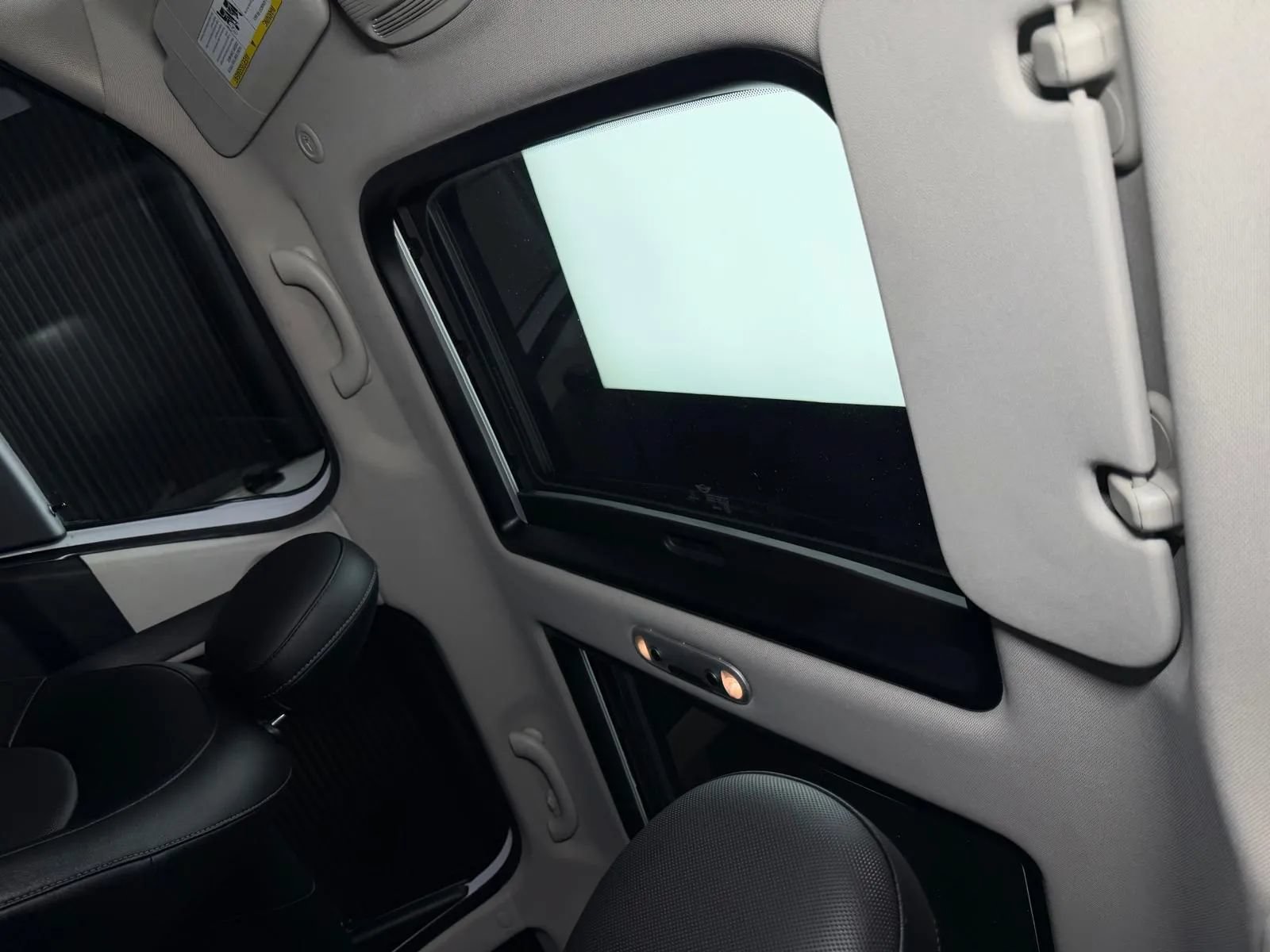 Used 2018 MINI Cooper Countryman FWD image 29