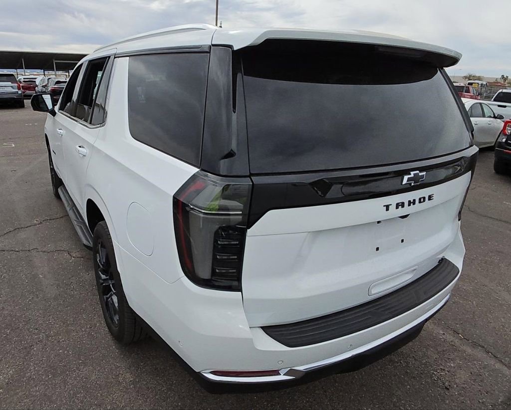 Used 2025 Chevrolet Tahoe LT image 3