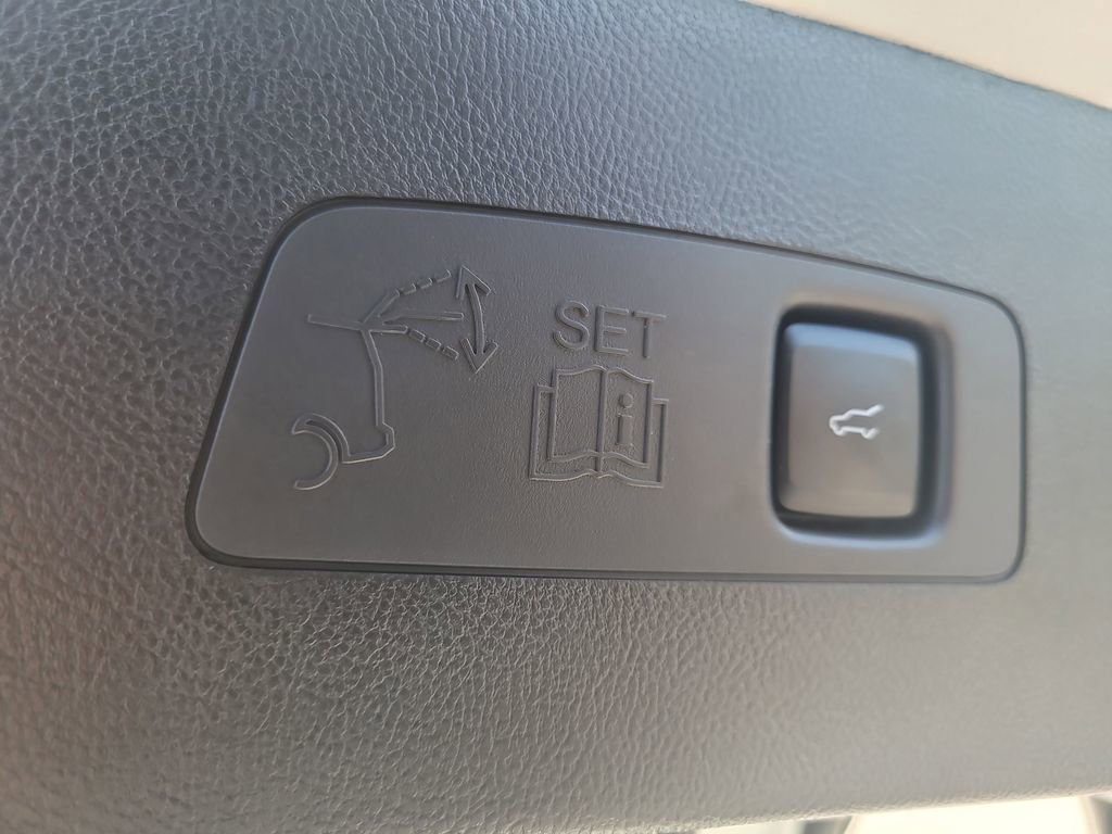 Used 2024 Lincoln Corsair FWD image 8