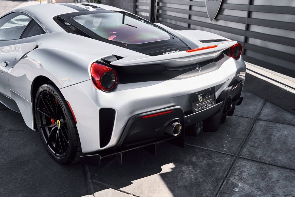 Used 2020 Ferrari 488 Pista Coupe RWD image 12