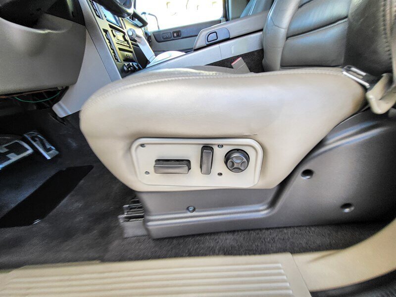 Used 2003 HUMMER H2 w/ Preferred Equipment Group AWD/4WD image 15
