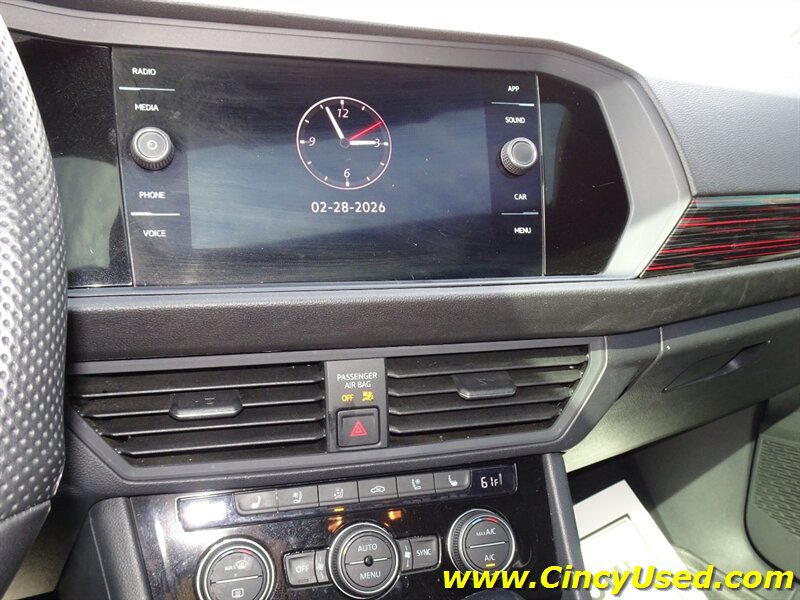 Used 2022 Volkswagen Jetta GLI Autobahn FWD image 17