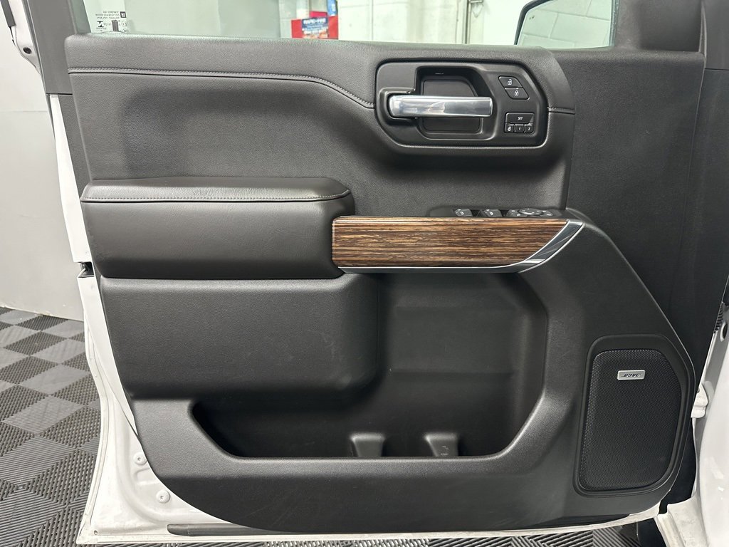 Used 2019 Chevrolet Silverado 1500 High Country w/ Technology Package image 19