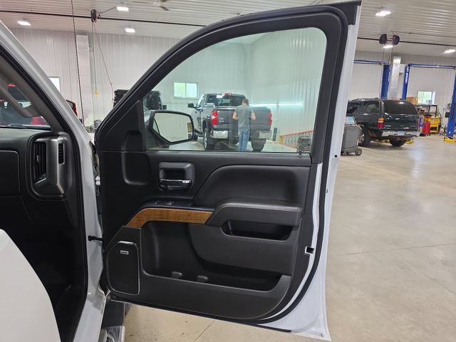 Used 2017 Chevrolet Silverado 1500 LTZ w/ Sport Package AWD/4WD image 29